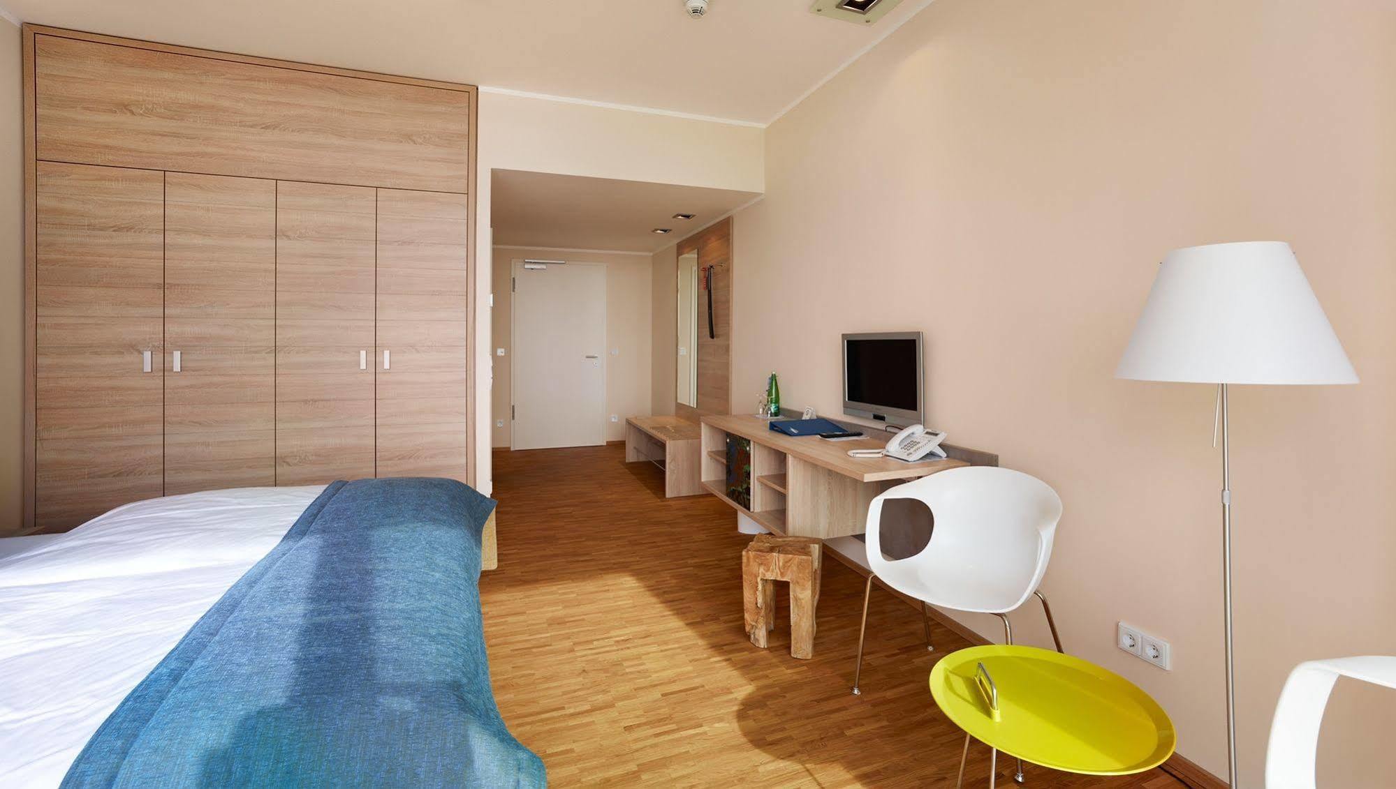 Strandhotel Senftenberger See Экстерьер фото