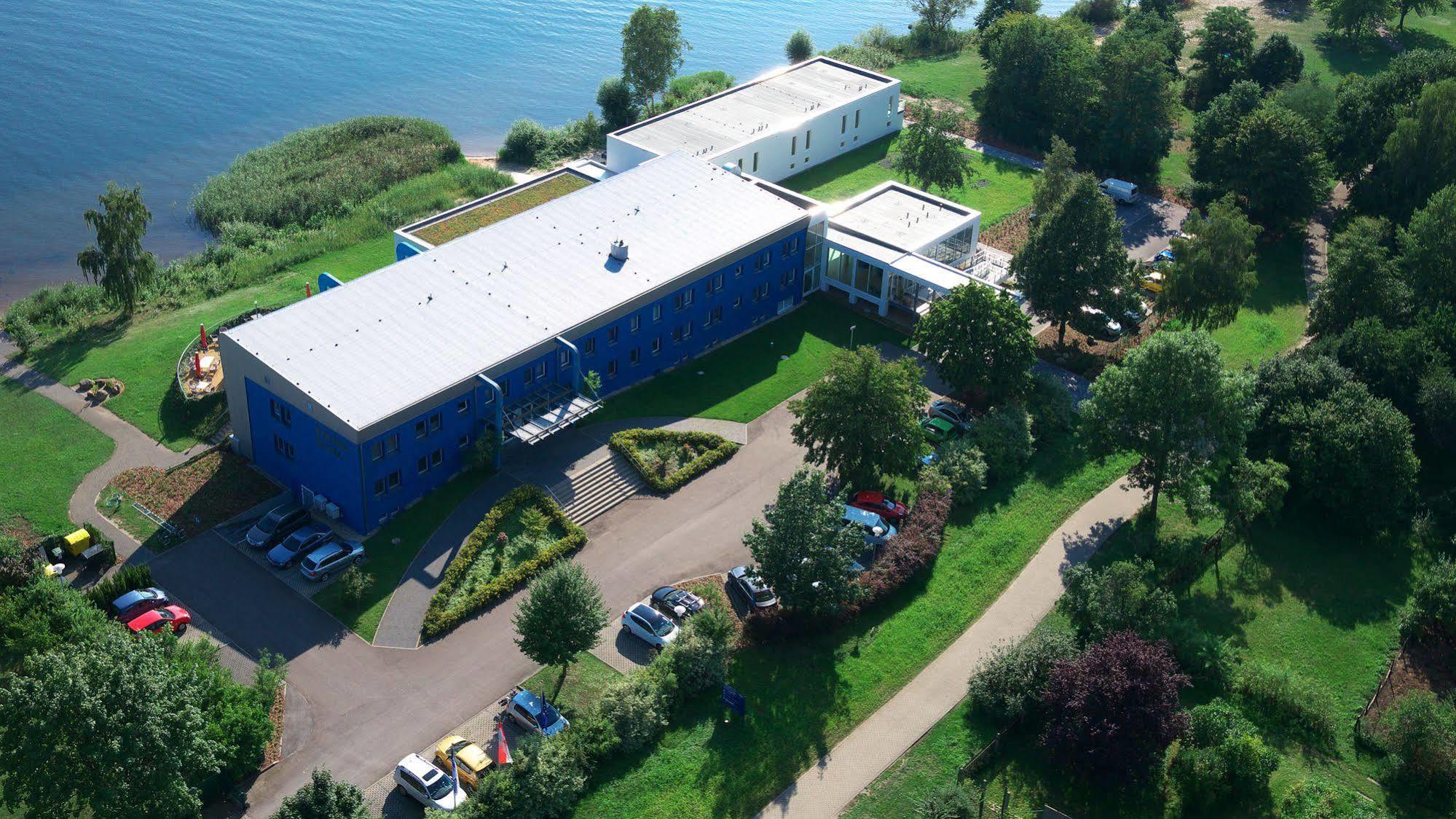 Strandhotel Senftenberger See Экстерьер фото